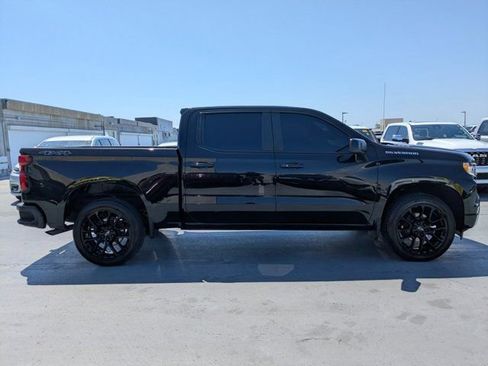 Used 2023 Chevrolet Silverado 1500 RST image 2