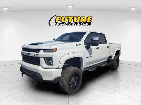 Used 2020 Chevrolet Silverado 2500 LTZ w/ LTZ Premium Package AWD/4WD image 3