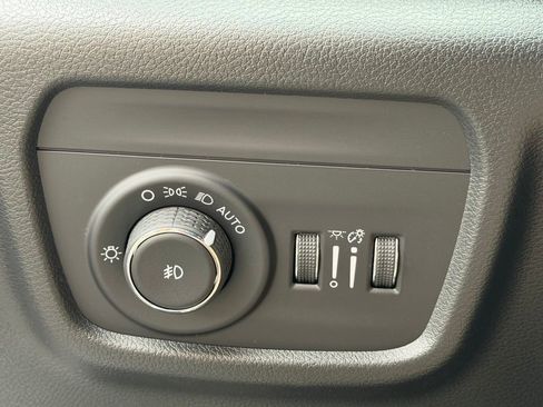 New 2025 Jeep Grand Cherokee Limited image 23