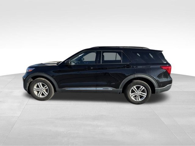 Used 2023 Ford Explorer XLT w/ Equipment Group 202A AWD/4WD image 5