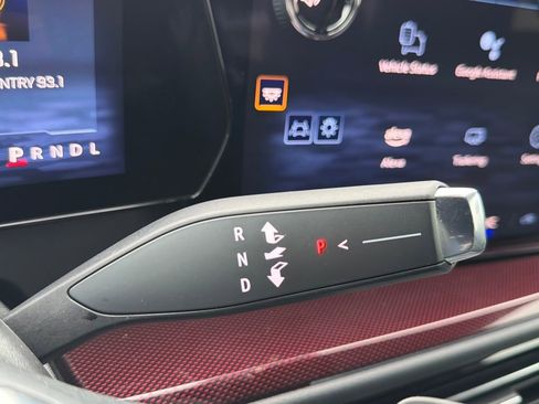 Used 2024 Chevrolet Traverse Z71 w/ Enhanced Driving Package image 17