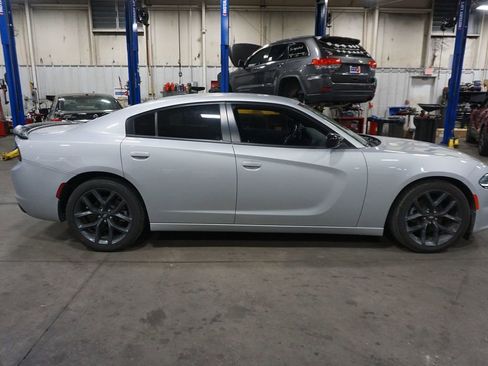 Used 2022 Dodge Charger SXT w/ Blacktop Package image 21