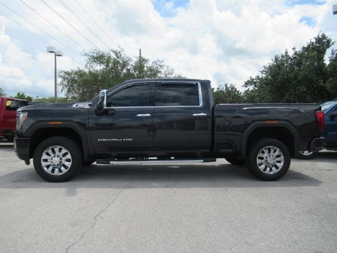 Used 2020 GMC Sierra 2500 Denali w/ Denali Ultimate Package AWD/4WD image 4