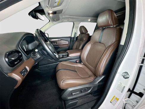 Used 2024 Honda Pilot Elite image 2