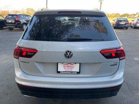 Used 2018 Volkswagen Tiguan S image 5
