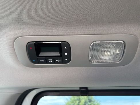 Used 2023 Honda Odyssey EX-L image 11