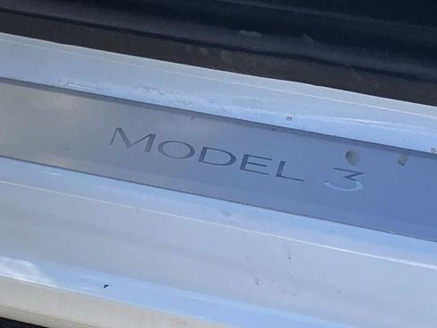 Used 2019 Tesla Model 3 Mid Range image 27