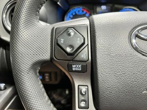 Used 2023 Toyota Tacoma TRD Off-Road w/ Technology Package AWD/4WD image 9