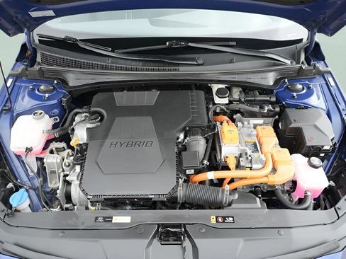 Certified 2023 Hyundai Elantra Blue FWD image 18