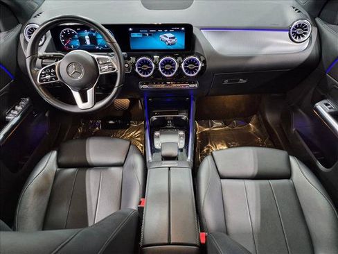 Used 2022 Mercedes-Benz GLA 250 4MATIC w/ Premium Package Lite image 18