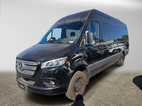 Used 2025 Mercedes-Benz Sprinter 3500 image 7