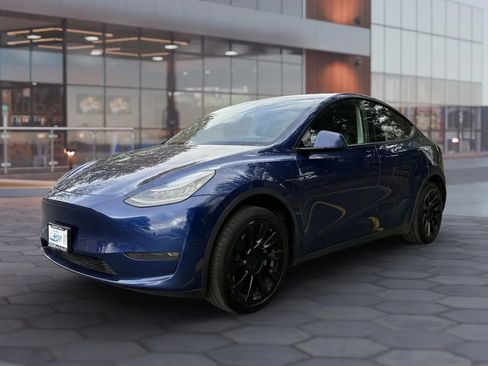 Used 2021 Tesla Model Y Long Range image 4