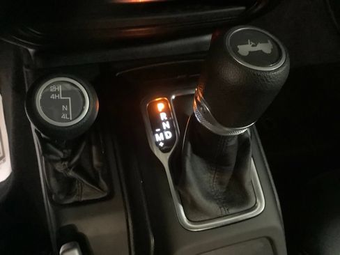 Used 2021 Jeep Wrangler Sport AWD/4WD image 31