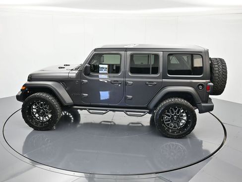 Used 2022 Jeep Wrangler Unlimited Sport image 35