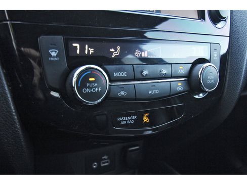 Used 2022 Nissan Rogue Sport SV w/ Technology Package image 28