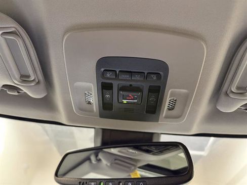 Used 2023 Toyota Camry XLE image 15