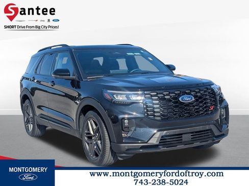 Used 2025 Ford Explorer ST image 1