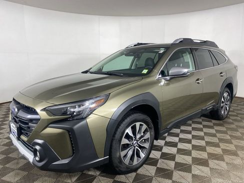 Used 2025 Subaru Outback Touring XT image 13