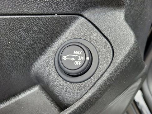 Used 2022 GMC Terrain SLT w/ Elevation Edition image 20