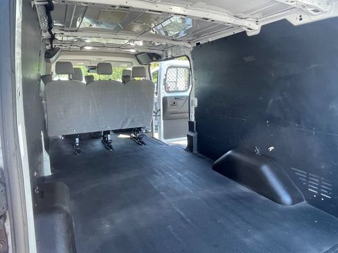 Used 2019 Ford Transit 250 148 Low Roof RWD image 25