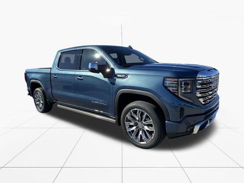Used 2024 GMC Sierra 1500 Denali w/ Denali Reserve Package AWD/4WD image 8