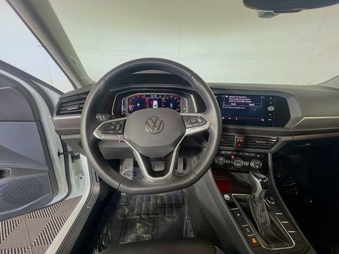 Used 2023 Volkswagen Jetta SEL FWD image 14