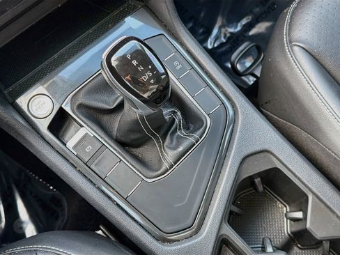 Certified 2024 Volkswagen Tiguan SE w/ Panoramic Sunroof Package FWD image 31
