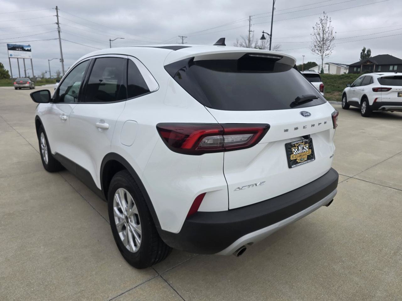 Used 2023 Ford Escape Active AWD/4WD image 3