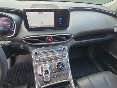 Certified 2023 Hyundai Santa Fe Limited AWD/4WD image 18