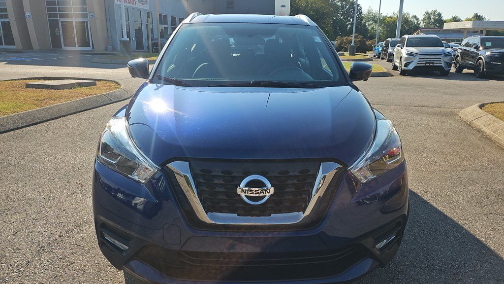 Used 2018 Nissan Kicks SR FWD image 19