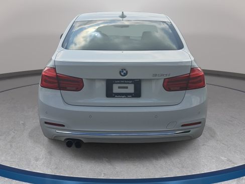Used 2017 BMW 330i Sedan RWD image 6