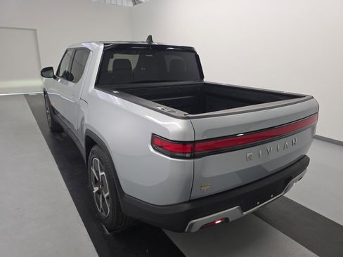Used 2022 Rivian R1T Adventure AWD/4WD image 3