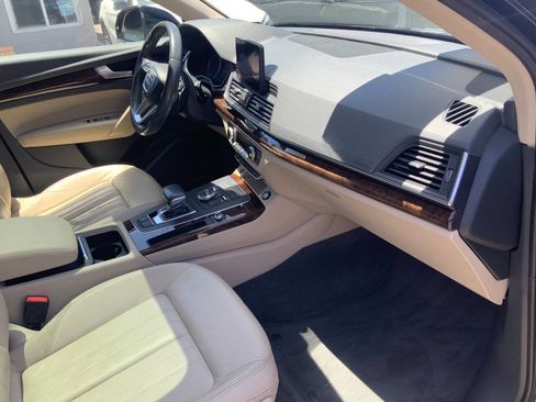Used 2018 Audi Q5 2.0T Premium w/ Convenience Package AWD/4WD image 12