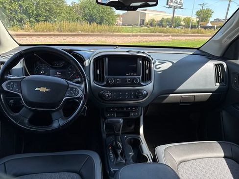 Used 2020 Chevrolet Colorado Z71 AWD/4WD image 13