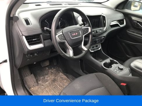 Used 2023 GMC Terrain SLE w/ Driver Convenience Package image 5