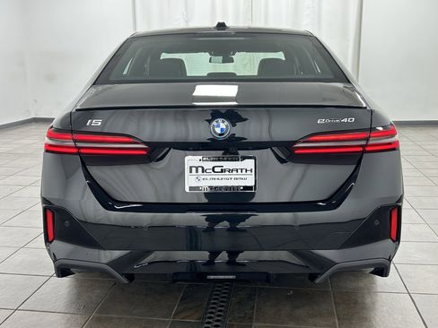 Used 2024 BMW i5 eDrive40i w/ M Sport Package image 4