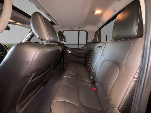 Used 2016 Nissan Frontier PRO-4X w/ Pro-4x Luxury Package AWD/4WD image 11