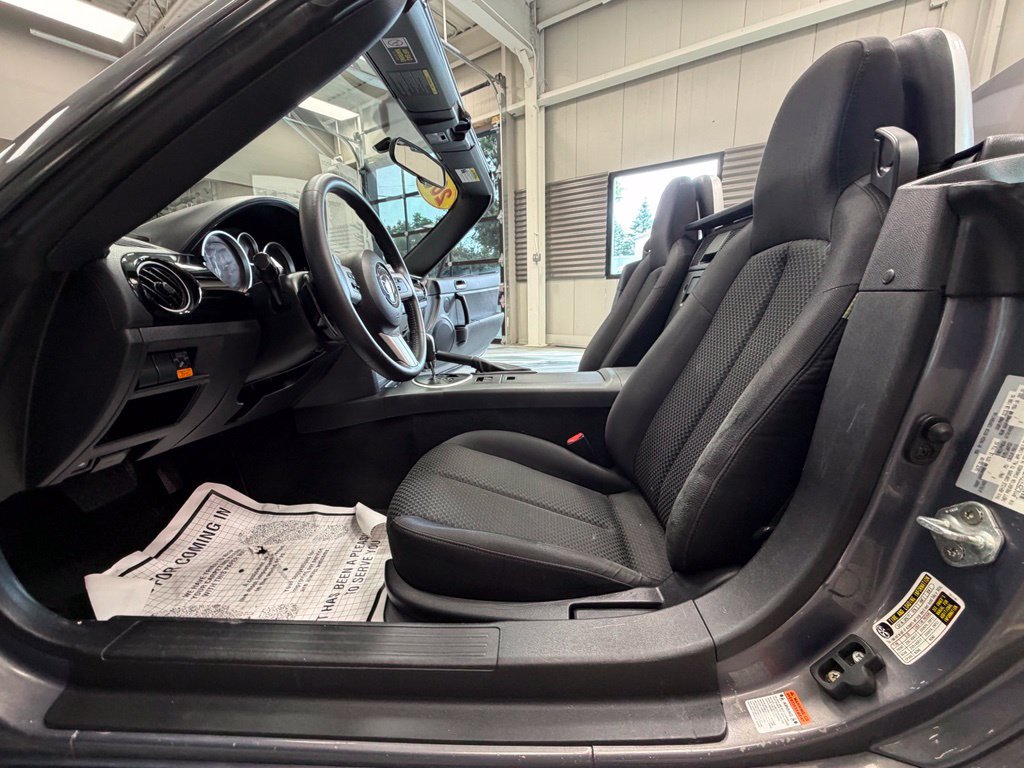 Used 2007 MAZDA MX-5 Miata Touring RWD image 41