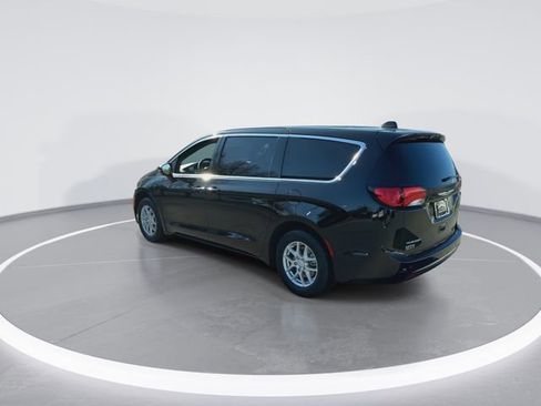 New 2026 Chrysler Voyager LX image 6