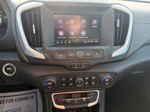 Used 2024 GMC Terrain SLE w/ Driver Convenience Package AWD/4WD image 17