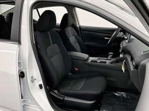 New 2025 Nissan Sentra SV w/ All-Weather Package image 33