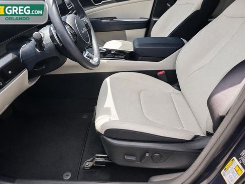 Used 2024 Kia Sportage EX AWD/4WD image 7