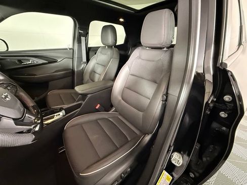 Used 2022 Chevrolet TrailBlazer RS w/ Sun and Liftgate Package FWD image 6