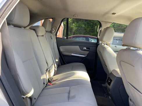 Used 2013 Ford Edge SE FWD image 21