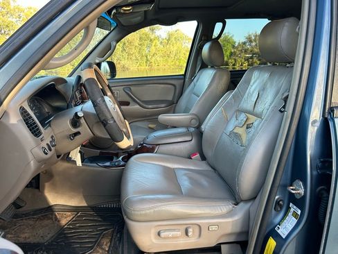 Used 2007 Toyota Sequoia SR5 image 13