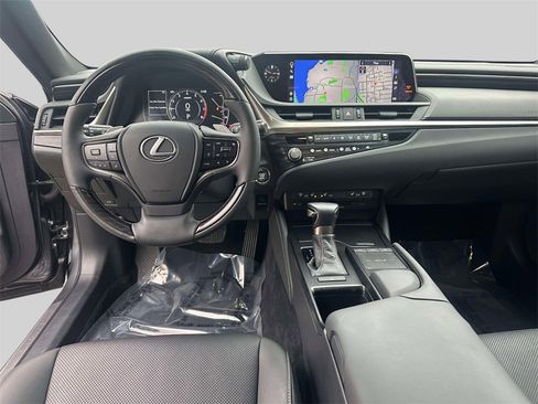 Certified 2021 Lexus ES 350 w/ Premium Package image 19