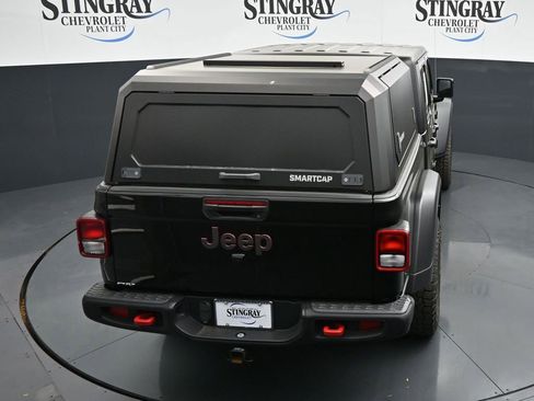 Used 2022 Jeep Gladiator Rubicon w/ Cold Weather Group image 14