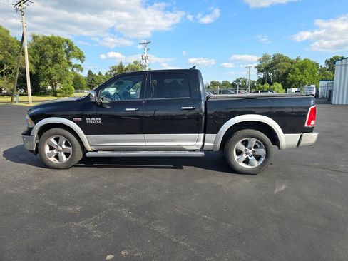 Used 2015 RAM 1500 Laramie w/ Convenience Group AWD/4WD image 8