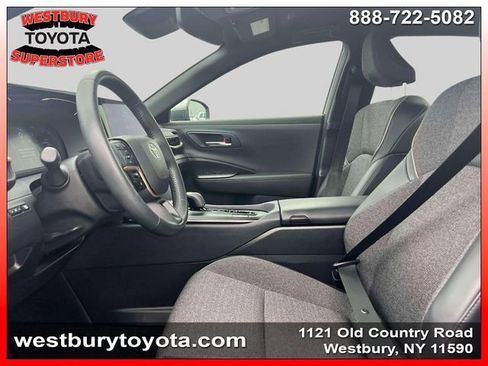 Used 2023 Toyota Crown AWD/4WD image 19