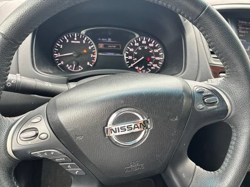 Used 2016 Nissan Pathfinder SL w/ SL Tech Package AWD/4WD image 16